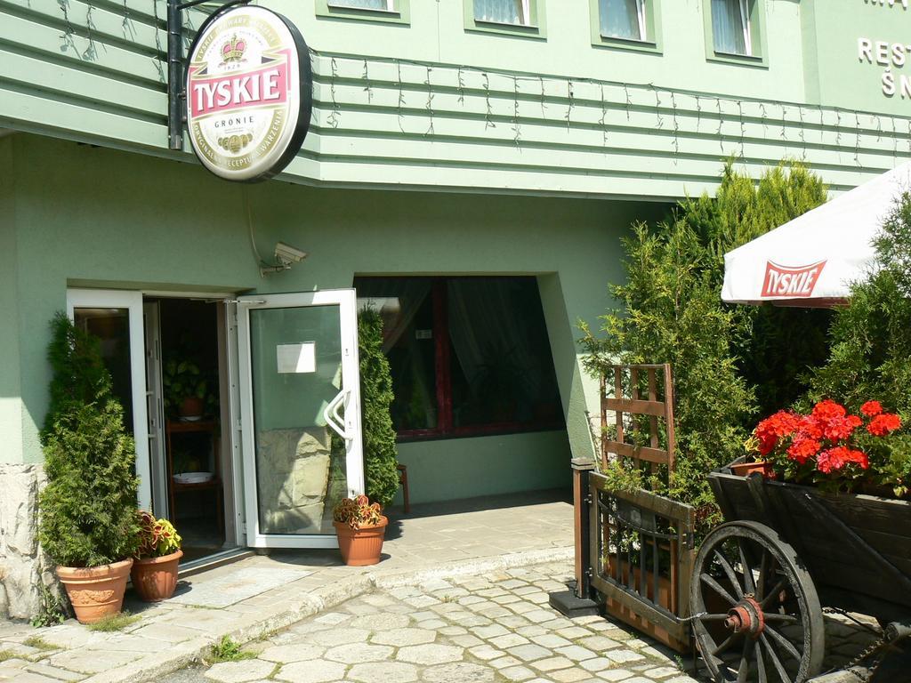 Hotel Snieznik クウォツコ エクステリア 写真